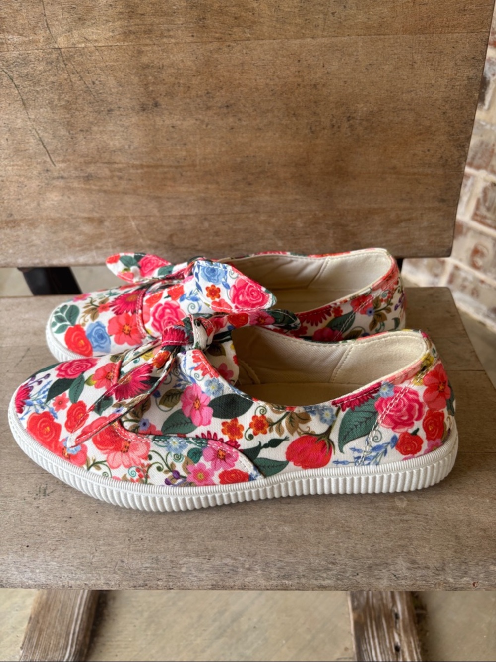 Comfortview Anzani Canvas Slip On Sneakers in Floral Gardenia Pattern